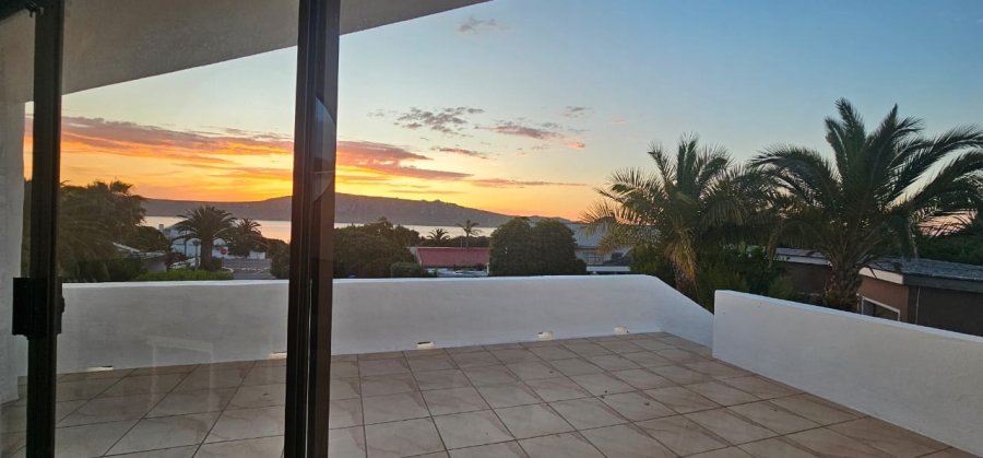 To Let 3 Bedroom Property for Rent in Middedorp Western Cape